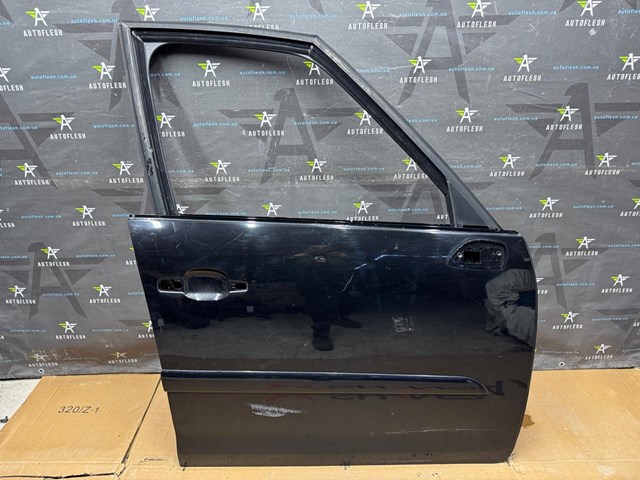 Пассажирская передняя дверь 9004Y0 PEUGEOT