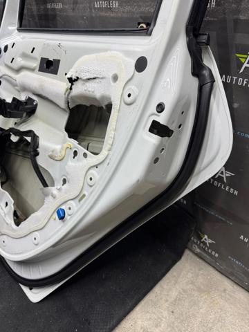 9008V4 PEUGEOT Дверь задняя правая купить в Винница