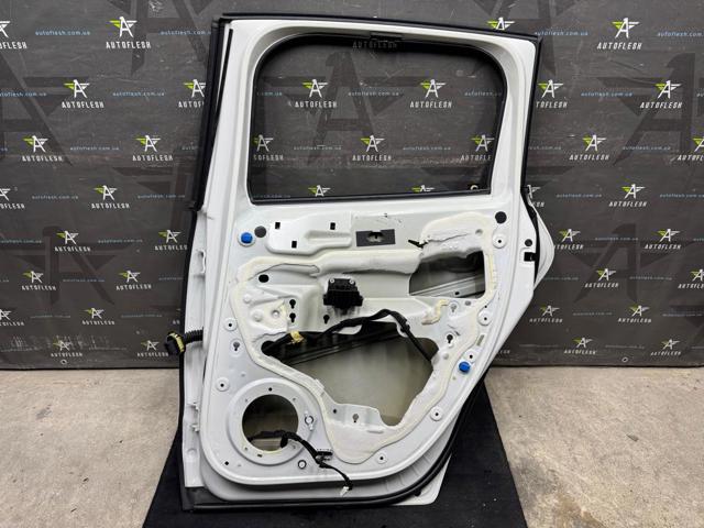 9008V4 PEUGEOT Дверь задняя правая купить в Черкассы