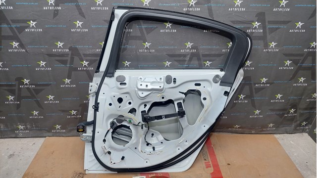 PEUGEOT 9008X3 Дверь задняя правая в наличии Каменское