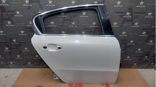 Задняя правая дверь 9008X3 PEUGEOT