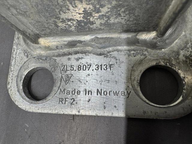 PORSCHE 95550531311 Усилитель заднего бампера в наличии Полтава