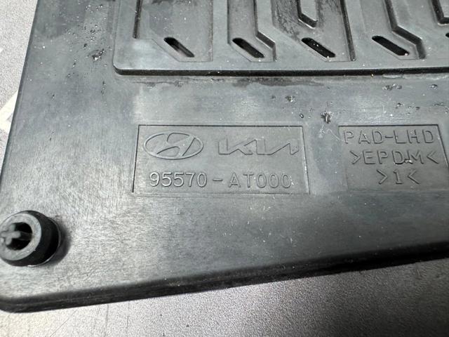 HYUNDAI 95560AT000 в наличии Чернигов