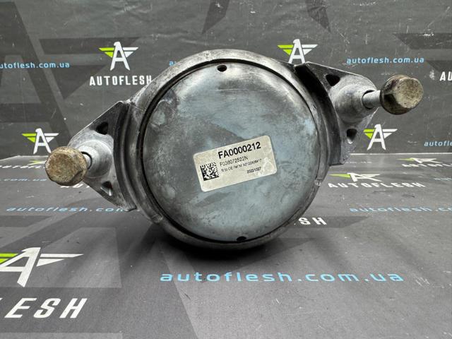 MERCEDES A2042400317 Подушка (опора) двигателя правая в наличии Николаев