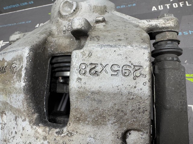 MERCEDES A2044212381 Суппорт тормозной передний левый в наличии Одесса