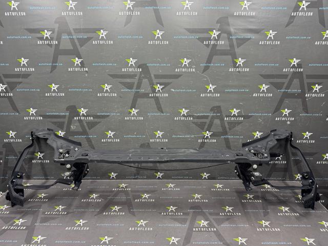 Рамка радиатора верхняя A2046200072 MERCEDES