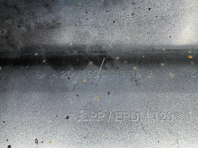 MERCEDES A2046980454 Накладка (молдинг) порога наружная правая в наличии Сумы