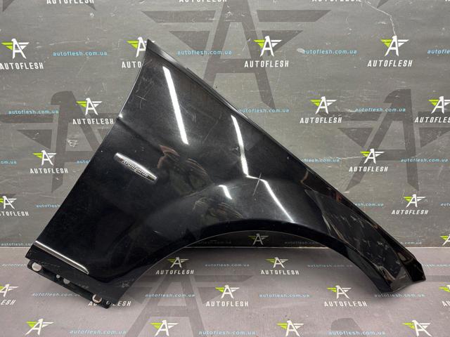 Переднее правое крыло A2048800218 MERCEDES