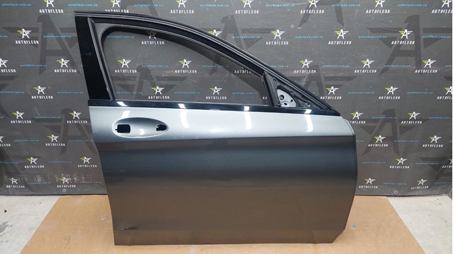 Пассажирская передняя дверь A2057200205 MERCEDES