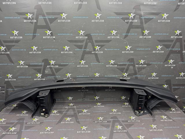 Купить Швеллер бампера Вито 2 639 в Киеве