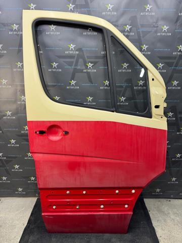 Пассажирская передняя дверь A9067200105 MERCEDES