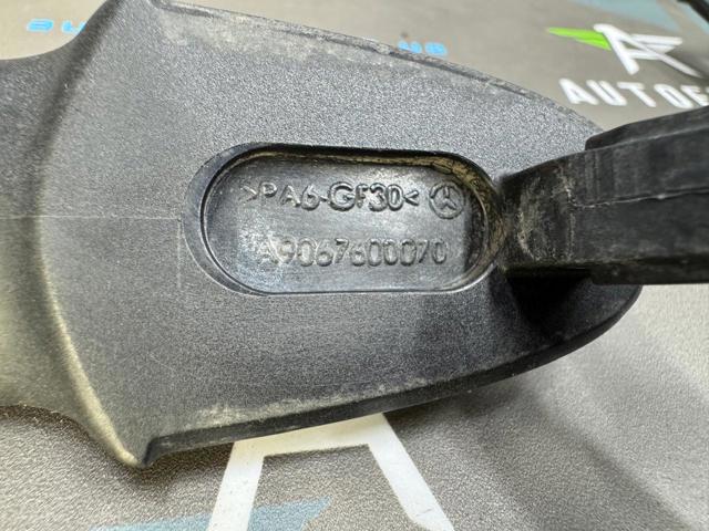 MERCEDES A9067600070 Ручка двери передней наружная в наличии Киев