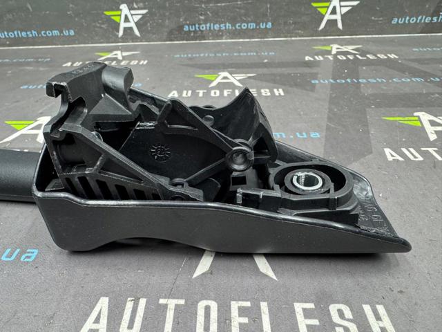 A9067600461 MERCEDES Ручка  боковой двери внутренняя правая купить в Украина