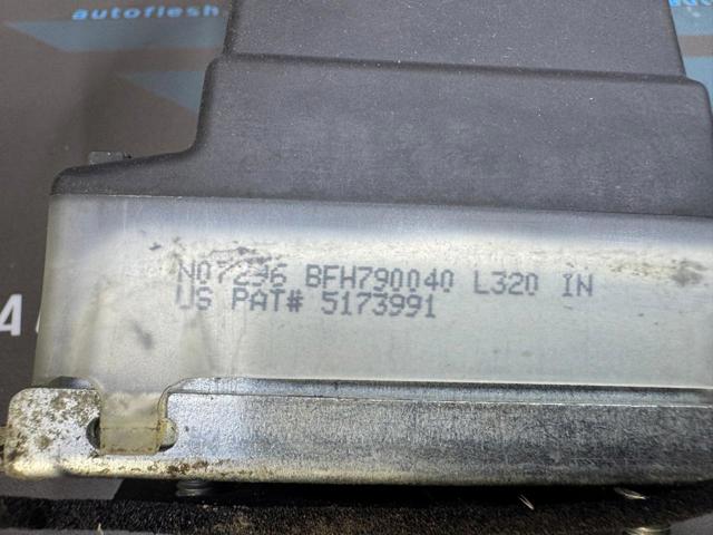 LAND ROVER BFH790050 Ограничитель открывания двери задний в наличии Житомир