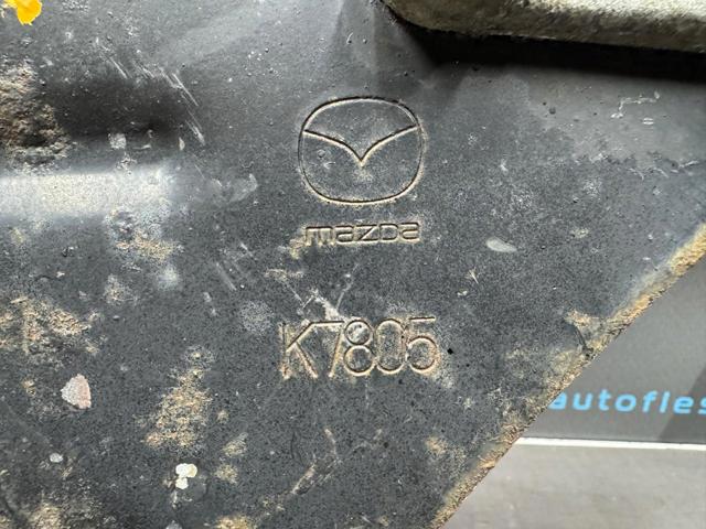 EG2528250B MAZDA Цапфа (поворотный кулак) задний левый купить в Львов