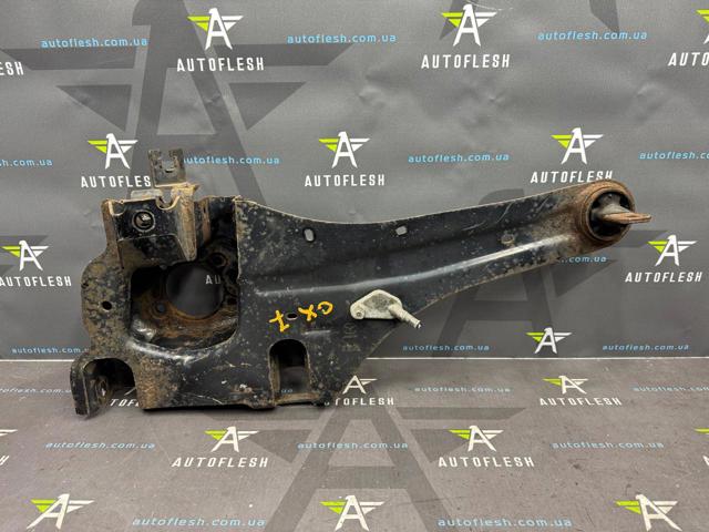 MAZDA EG2528250B Цапфа задняя левая в наличии Черновцы