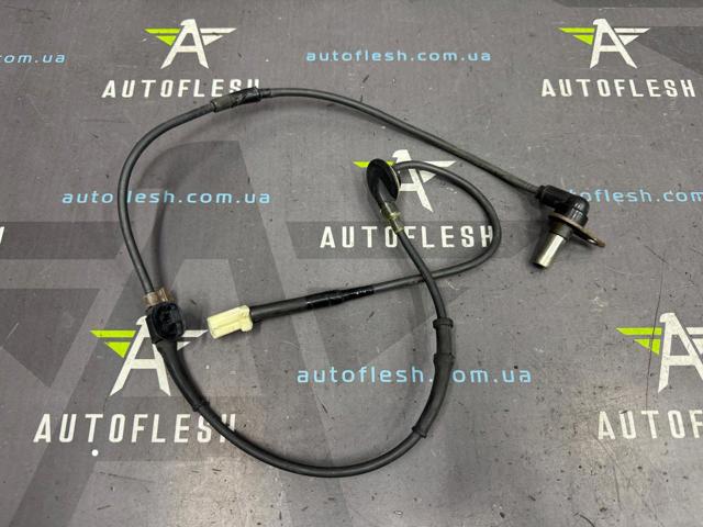 Датчик АБС (ABS) задний, правый EG274371YB MAZDA