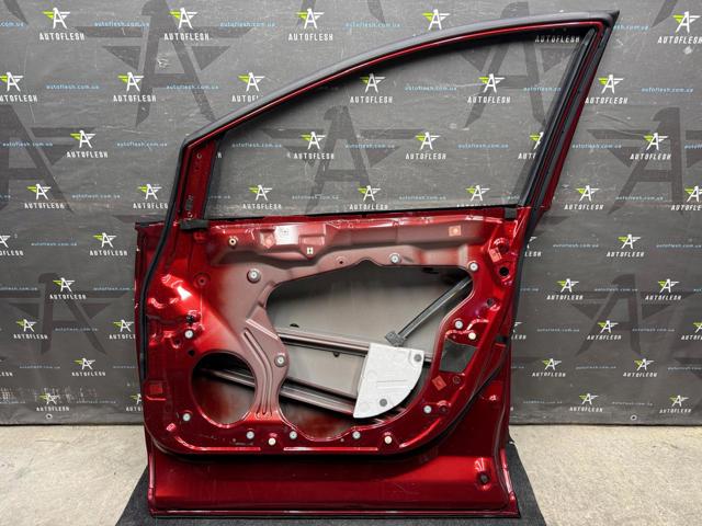 EGY15802XP MAZDA Дверь передняя правая купить в Украина