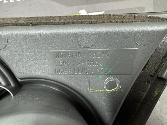 GR1B513G0A MAZDA Фонарь задний левый внутренний купить в Черновцы