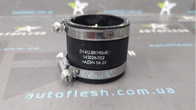 Соединительная перемычка впускных коллекторов LR004076 LAND ROVER