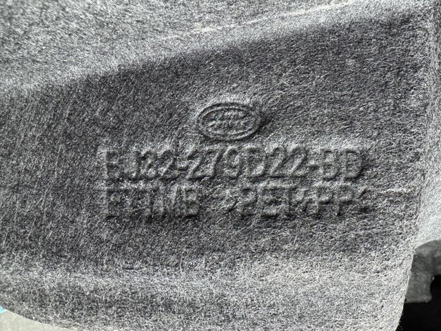 LR043957 LAND ROVER Подкрылок задний правый купить в Львов