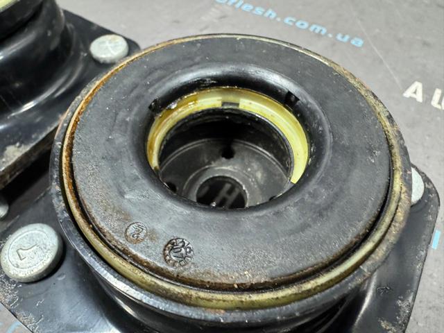 MAZDA TD1134380 Опора амортизатора переднего в наличии Львов