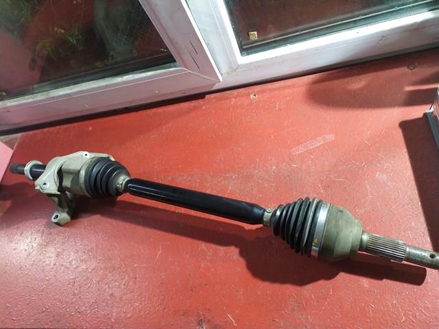 NISSAN 391003NA0A Правая полуось в наличии Винница