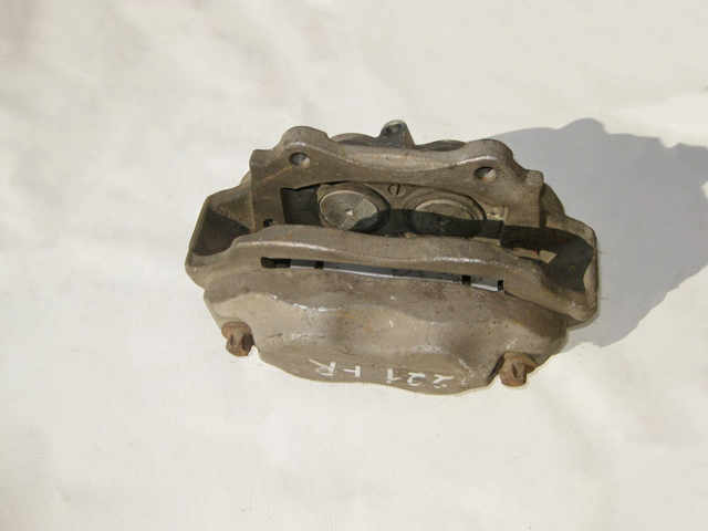 Суппорт тормозной, передний, правый A0034205283 MERCEDES