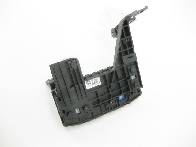Панель предохранителей A1665409315 MERCEDES