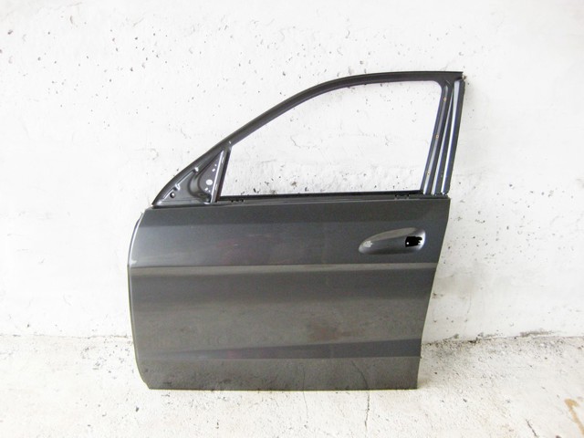 Двери кабины A1667200105 MERCEDES