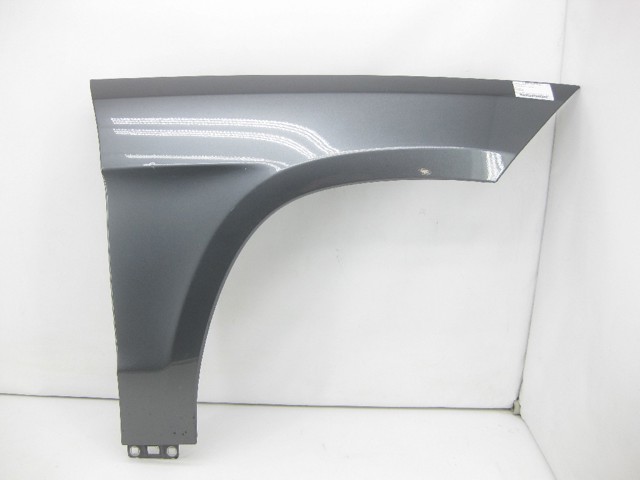 Правое крыло A1668802800 MERCEDES