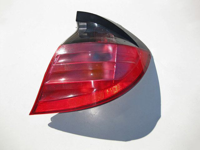 Фонари задние A2038200664 MERCEDES