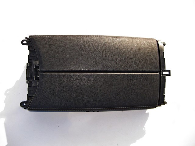 Подлокотник переднего сиденья A20568088049H15 MERCEDES