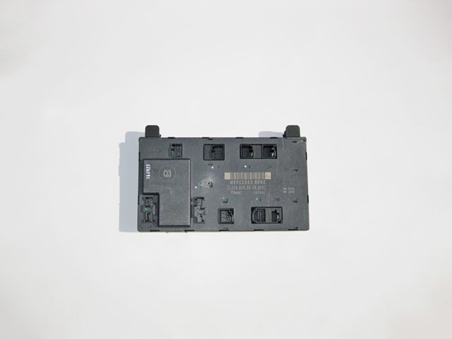 Блок комфорта передней двери A2098202226 MERCEDES