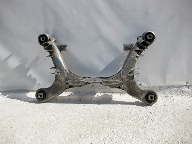 Поперечина задней подвески A2113507508 MERCEDES