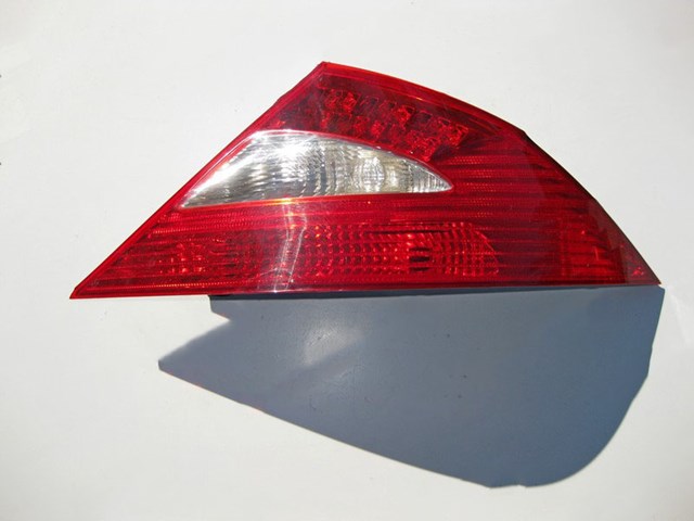 Фонари задние A2198200264 MERCEDES