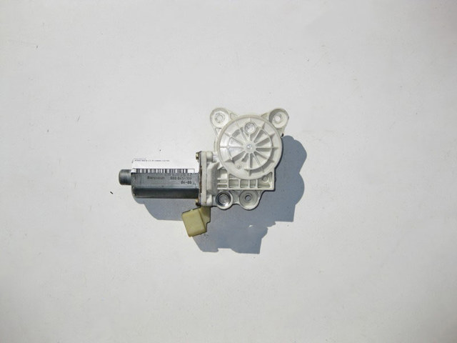 Мотор стеклоподъемника двери передней, правой A2198200642 MERCEDES
