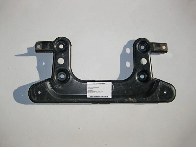 Кронштейн крепления рулевой рейки A2204630386 MERCEDES