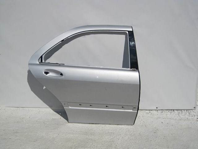 Дверь задняя в сборе A2207300405 MERCEDES