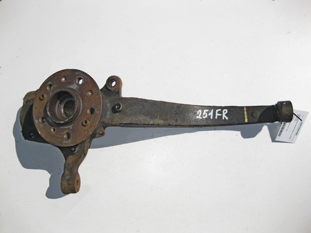 Кулак поворотный передний правый A2513301420 MERCEDES