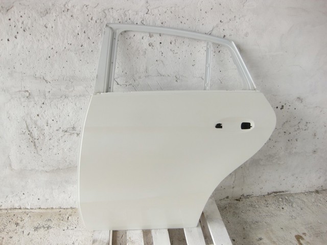 Задняя левая дверь A2927305101 MERCEDES