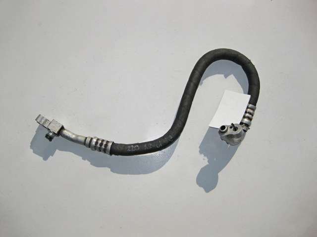Трубка кондиционера от компрессора к радиатору A6132300456 MERCEDES