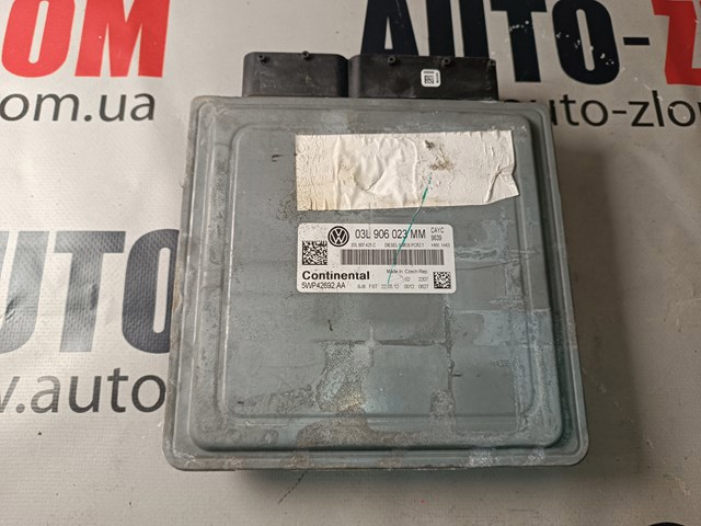 Мозги двигателя 03L906023MM VAG