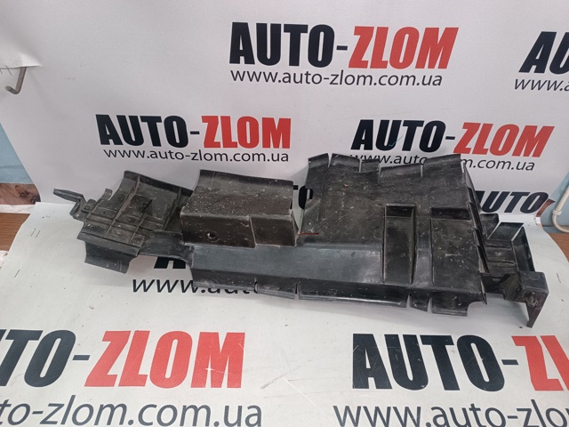 Воздуховод/дефлектор радиатора, левый 1659525110 TOYOTA