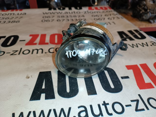 Противотуманка правая 1T0941700C VAG