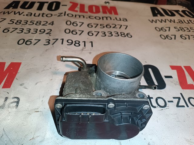 Блок дроссельной заслонки 2203028071 TOYOTA