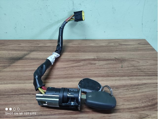 Замок зажигания 487004353R RENAULT