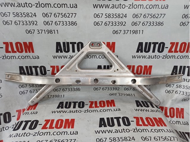 Кузовные распорки 4M0805645B VAG