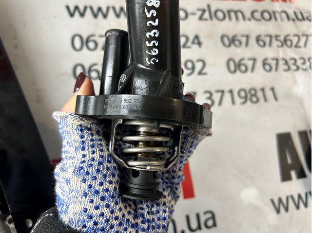 FORD 5653258 Корпус термостата в наличии Ровно