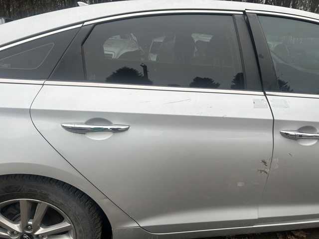 Задняя правая дверь 77004C1020 HYUNDAI